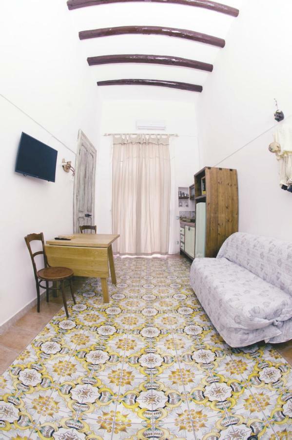 Casa Antonia Apartment Наполи Екстериор снимка